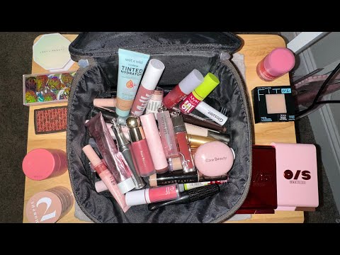 ASMR| Rummaging through my makeup 💄 bag- Tapping & some lid sounds 😴