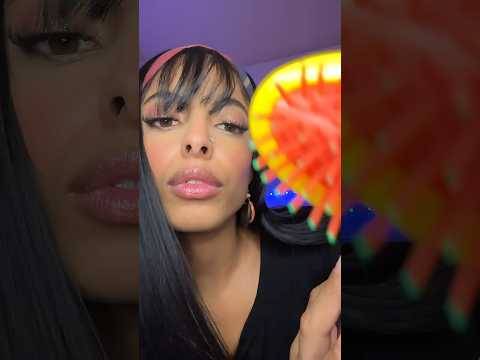 Tá bom amiga eu vou arrumar seu cabelo 🙄 #asmr #tingles #visualtingle #asmrbrasil