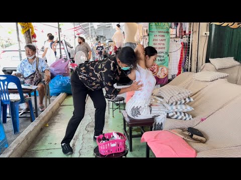 THAI STREET MASSAGE In Bangkok  / Thai Back Neck Head Shoulders massage for Tourist