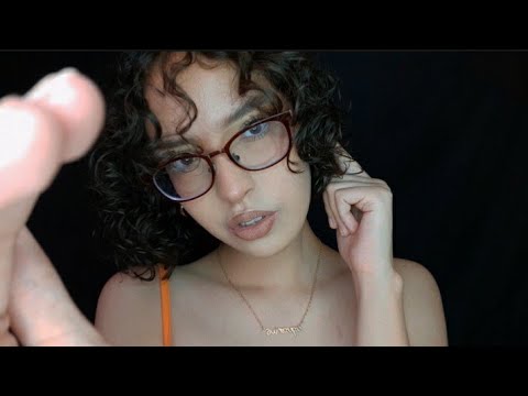 ASMR PERO ALGO PASA EN TUS OÍDOS