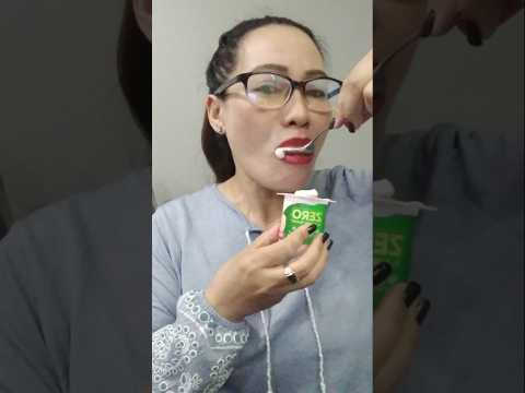 EATING FRUIT YOGURT #everyone #shortsfeed #yogurt #viralvideo #mukbang