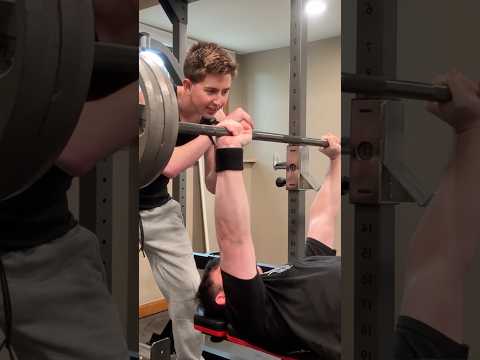 ASMR Relaxing Gym Workout with @chase4sounds
