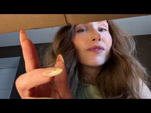ASMR You're Small 🤏🏻🔍 GIANTESS