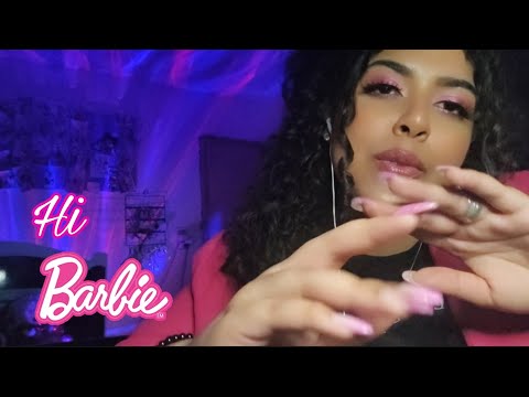 ASMR - Amiga te maquiando para irem assistir BARBIE no cinema 🩷 / Sons de boca / pincel na tela