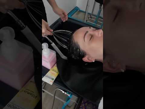 Masaje tailandés con lavado de cabello 💆🏼‍♀️✨🫧 #Tailandia #MasajeTailandés #ASMR #HairCare #short