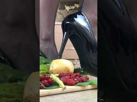 Cat Pumps vs. Onion! Oddly Satisfying Heels Crushing Food! ASMR