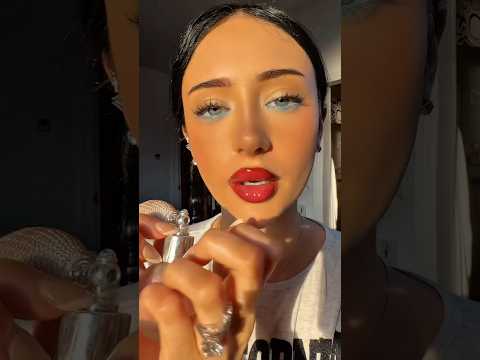 Glitter flying everywhere 😭😆 #asmr #visualtingle #asmrvideos #asmrshorts