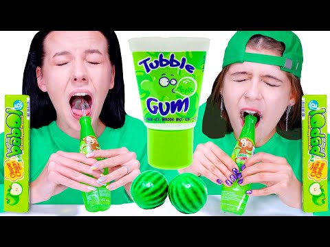 ASMR *GREEN FOOD* APPLE JELLY, EDIBLE WAX STICKS, SOUR CANDY SPRAY, BUBBLE GUM MUKBANG 먹방