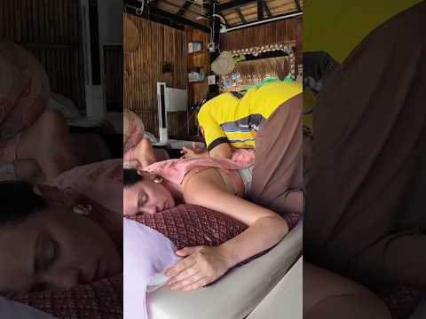 Masajeó toda mi espalda con sus codos 😱🇹🇭✨ #ThaiMassage #MasajeTailandés #Tailandia #asmr #short