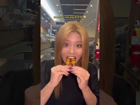 JAPANESE CONVENIENCE STORE MUKBANG #shorts #viral #mukbang