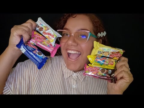 ASMR PROVANDO **TODOS** OS SABORES DE BISCOITO TRELOSO 😍💕