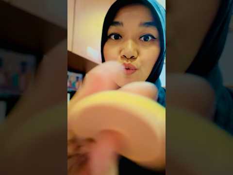 ASMR whisper - doing your makeup 💄(fast)
