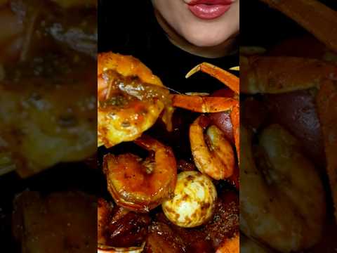 MASSIVE SPICY SEAFOOD BOIL #asmr #youtubecreators #seafood