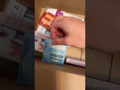ASMR Small Ulta Haul #ultahaul #asmr  #asmrtapping #asmrscratching #asmrtappingandscratching #relax