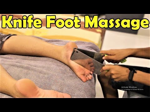 ASMR Relaxing Foot Massage with Knifes !