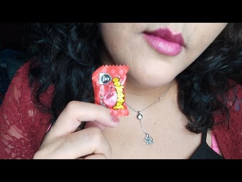 ASMR Saludos y lectura mientras mastico chicle