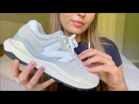 ASMR shoe tapping & scratching👟