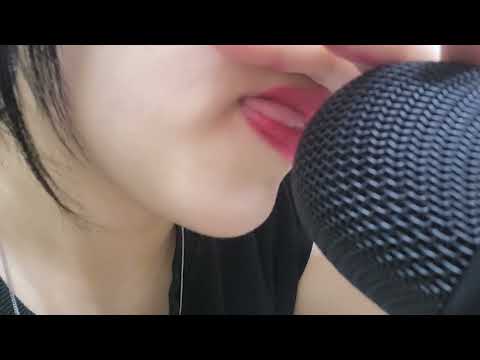 [ASMR] 끈적한 입소리 요청하시기에.../mouth sound/lip sound/tongue/no talking/입소리/노토킹/나름 어두운 화면