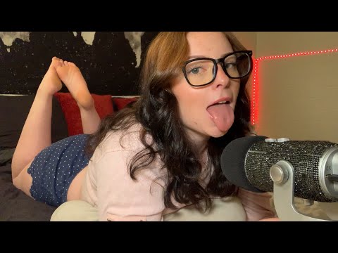 ASMR - Mouth Sounds 😍💕