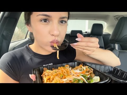 ASMR PAD THAI NOODLES MUKBANG 😋 