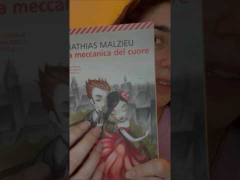 Il libro perfetto per farti addormentare 😴 guarda il video completo sul canale #asmr