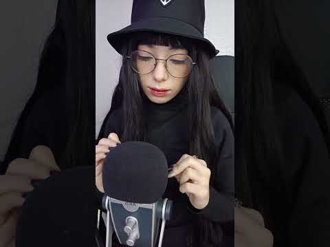 Limpando seu ouvido | asmr #shorts #shortasmr