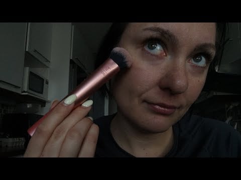 ASMR- Doing my spring make-up 🍀
