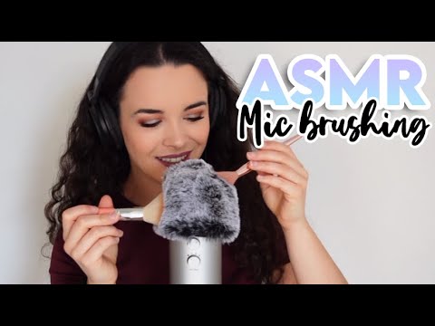 ASMR - MIC BRUSHING (whispering in french and english)