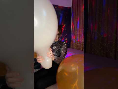 💥💥😋 #balloon #poppballons #balloons #balloonpopping