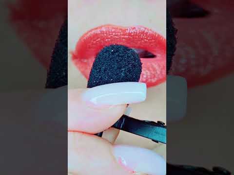 ASMR Mouth Sounds 👄 اصوات الفم 입소리 #asmr #shorts #lips #mouthsounds #mukbang #먹방