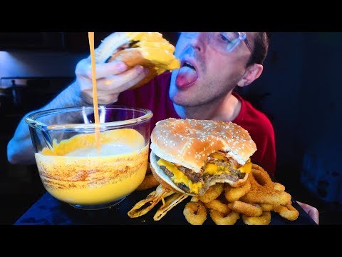 CHEESE SAUCE BURGER KING FEAST! CHEDDAR BACON KING + TACOS CHEESE STICKS ONION RINGS  * MUKBANG*