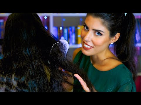 ASMR 💆🏻‍♂️ HAIR BRUSHING RILASSANTE con il mio COMPAGNO (Whispering)