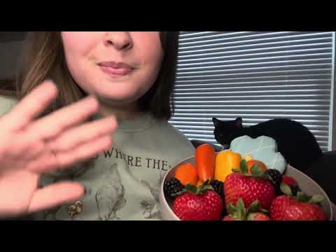Eating with subtle slurps and breathiness ASMR