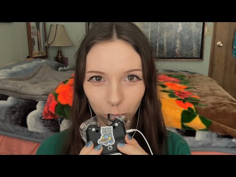 Plastic Wrap Eating Sounds ASMR 😋