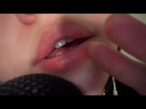 asmr ~ counting to 100 w/ mouth sounds & hand movements (mic 🎤)
