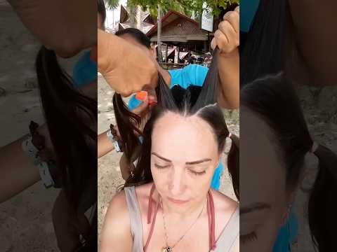 Dos mujeres trenzan mi cabello en una playa de Filipinas 🇵🇭 #hairstyle #hair #short