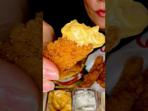 Crispy chicken tenders #asmr #chicken #wendys #food #mukbang #eating #holidaysonshorts
