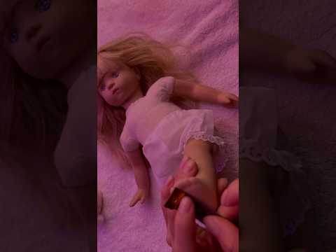Tomando las medidas a una muñeca antigua. 💘🗝️🧸 #asmr