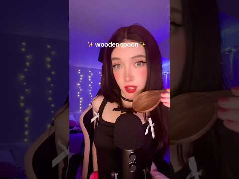 ASMR girl does wooden spoon trigger ♡ #asmr