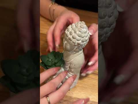 #asmr #publicasmr #scratching #tappingsounds #tingles