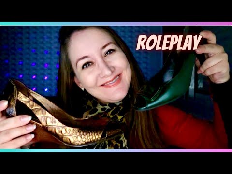 ASMR ROLEPLAY: VENDEDORA DE SAPATOS FALSA E FORÇADA ATENDENDO VOCÊ 😏