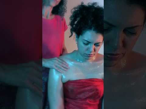 MASSAGGIO le SPALLE con BURRO 🩵 ASMR PERSONA REALE  #asmrmassage #realpersonasmr #massagemusic