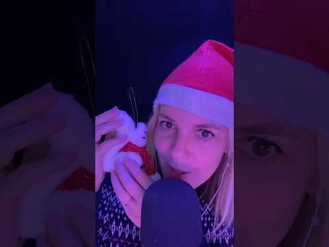 ASMR FR / Je décore mon sapin de Noël #HolidaysWithShorts #shortsasmr