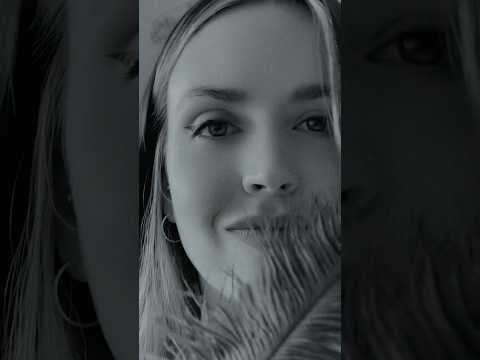The Feather's Secret: Echoes in Black & White ASMR 🪶¿Te atreves a escuchar? #asmr #susurros #relax