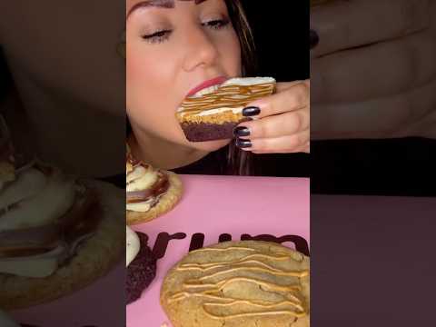 CRUMBL COOKIES #asmr #crumbl #crumblcookies #food #mukbang