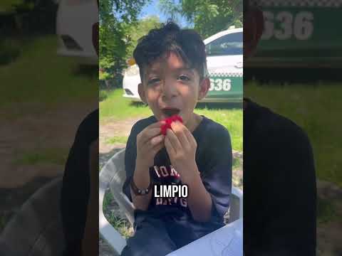 Un millonario vs un niño