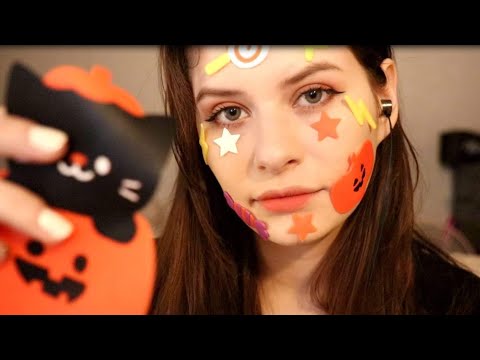ASMR Te pego stickers de Halloween 🎃 en la cara ✨