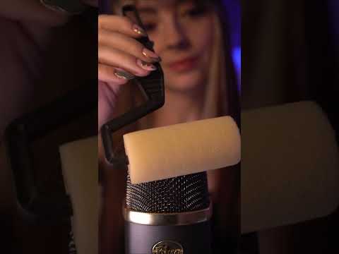 Intense sur le micro 🎙️ #asmr #relax #triggersforsleep