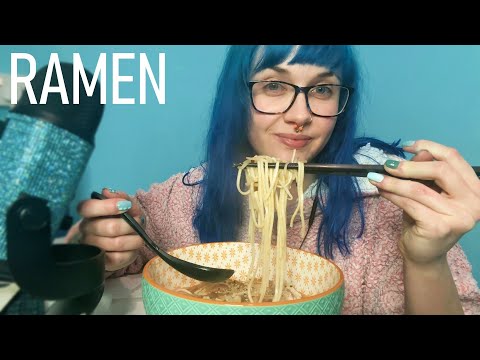 ASMR Eating Chicken Ramen 🍜