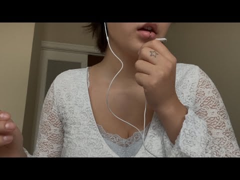 Asmr eating crunchy snacks ! (eating sounds)